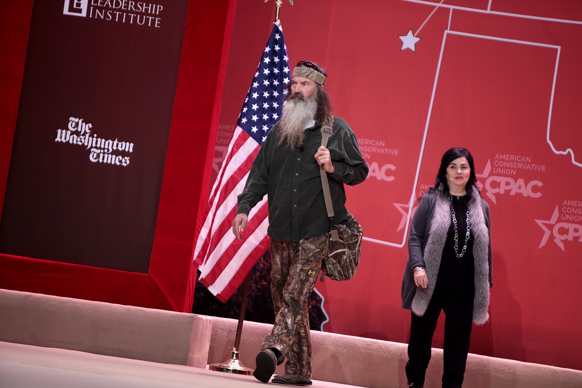 Daughter-In-Law Of Late 'Duck Dynasty' Star Phil Robertson Reveals How ...
